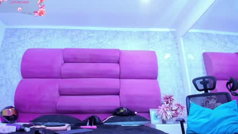 Snapshot of meganfoxxi_ chatting on 12.14.24 MeganFOXXI online show from 12.14.24