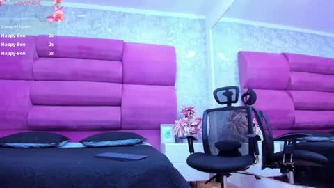 Snapshot of meganfoxxi_ chatting on 12.17.24 MeganFOXXI online show from 12.17.24