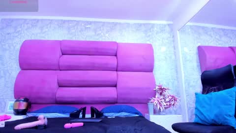 Snapshot of meganfoxxi_ chatting on 01.23.25 MeganFOXXI online show from 01.23.25