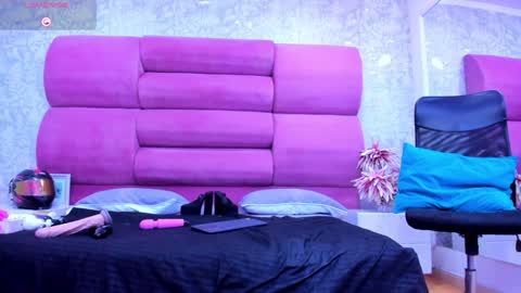 Snapshot of meganfoxxi_ chatting on 02.08.25 MeganFOXXI online show from 02.08.25