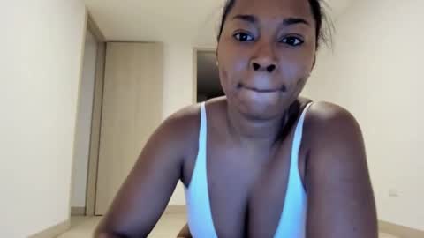 Snapshot of meganmir1 chatting on 01.22.25 meganmir1 online show from 01.22.25