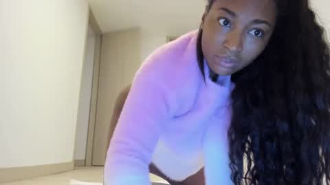 Snapshot of meganmir1 chatting on 02.16.25 meganmir1 online show from 02.16.25