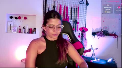 Snapshot of meggan_greey chatting on 01.23.25 Your best slave  online show from 01.23.25