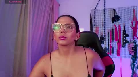 Snapshot of meggan_greey chatting on 10.05.25 Your best slave  online show from 10.05.25