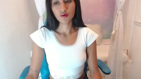 Snapshot of meggan_james chatting on 12.03.25 M E G A N N online show from 12.03.25