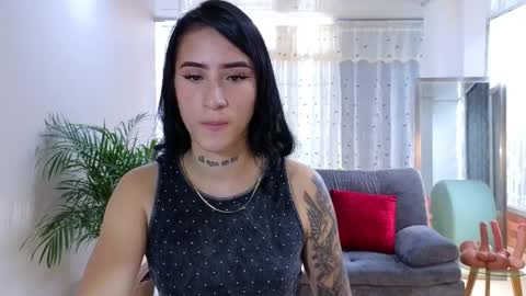 Snapshot of mei_naughtycat chatting on 02.06.25 Mei online show from 02.06.25