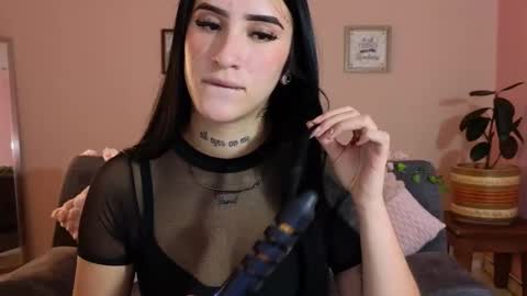 Snapshot of mei_naughtycat chatting on 10.16.25 Mei online show from 10.16.25