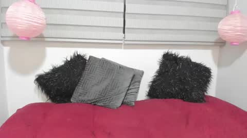 Melanie  online show from 02.03.25