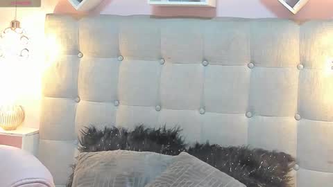 Melanie  online show from 09.15.25