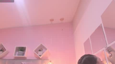 Melanie  online show from 11.24.25