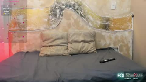 Melaniecooper online show from 10.19.25