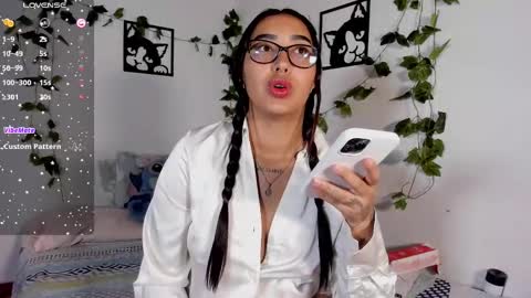 Snapshot of melanieecox chatting on 10.09.25 Melanie online show from 10.09.25