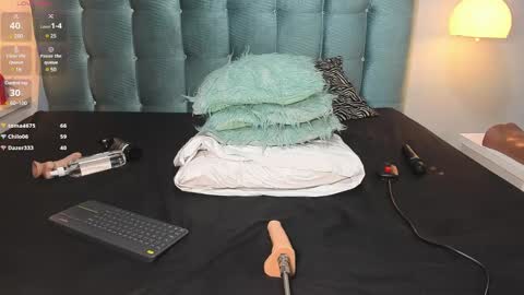        online show from 01.12.25