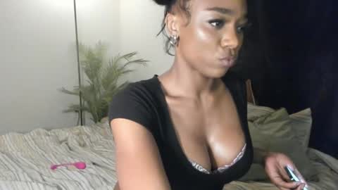 melaninmelanix online show from 03.02.25