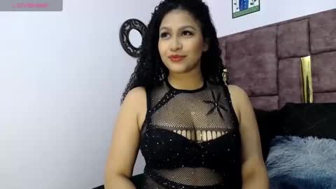 Snapshot of melany_garden chatting on 09.20.25 LAURA online show from 09.20.25