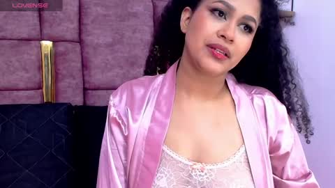 Snapshot of melany_garden chatting on 10.04.25 LAURA online show from 10.04.25