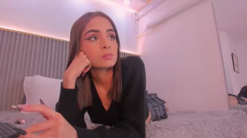 Snapshot of melany_hoffman chatting on 11.16.25 melany_hoffman online show from 11.16.25