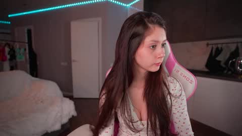 Snapshot of melissaxcbx chatting on 10.21.25 NEXT STREAM in 7 3gmt--- online show from 10.21.25