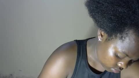 Snapshot of mellcy chatting on 12.20.24 mell online show from 12.20.24