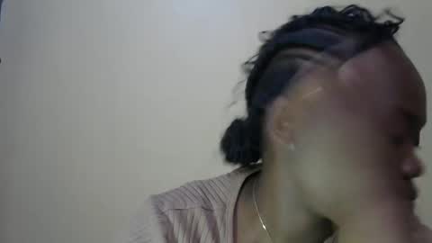 Snapshot of mellcy chatting on 01.17.25 mell online show from 01.17.25