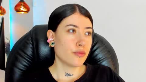 Snapshot of melody_suarez chatting on 12.06.24 MELODY online show from 12.06.24