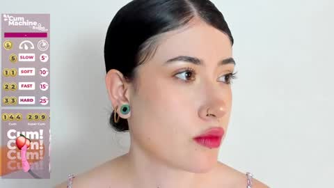 Snapshot of melody_suarez chatting on 12.18.24 MELODY online show from 12.18.24