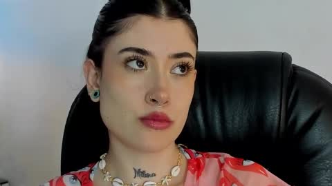 Snapshot of melody_suarez chatting on 12.29.24 MELODY online show from 12.29.24