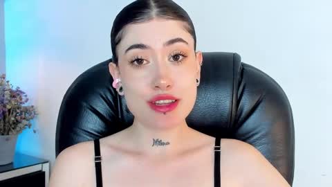 Snapshot of melody_suarez chatting on 12.31.24 MELODY online show from 12.31.24