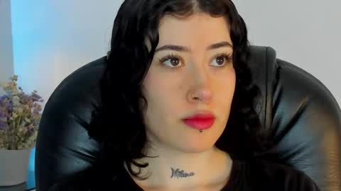 Snapshot of melody_suarez chatting on 01.08.25 MELODY online show from 01.08.25