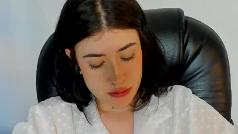 Snapshot of melody_suarez chatting on 01.22.25 MELODY online show from 01.22.25