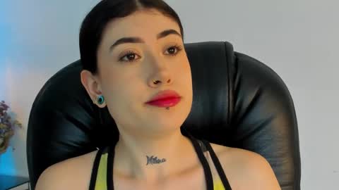 Snapshot of melody_suarez chatting on 01.26.25 MELODY online show from 01.26.25