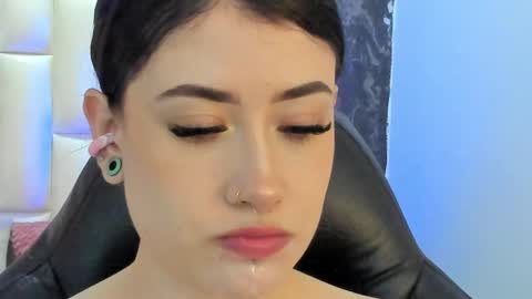 Snapshot of melody_suarez chatting on 02.07.25 MELODY online show from 02.07.25