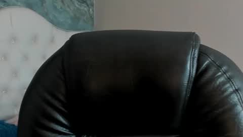 Snapshot of melody_suarez chatting on 02.08.25 MELODY online show from 02.08.25