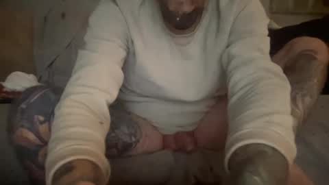 Snapshot of melt13 chatting on 01.06.25 melt13 online show from 01.06.25