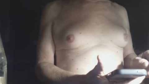 Snapshot of memberjames chatting on 12.28.24 I am usually high and horny...lol online show from 12.28.24