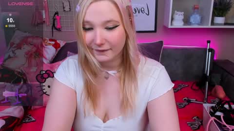 Snapshot of meowkakitty chatting on 01.21.25 MeowkaKitty online show from 01.21.25