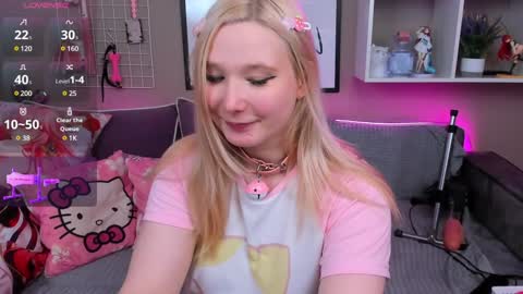 Snapshot of meowkakitty chatting on 01.27.25 MeowkaKitty online show from 01.27.25