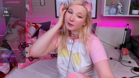 Snapshot of meowkakitty chatting on 02.04.25 MeowkaKitty online show from 02.04.25