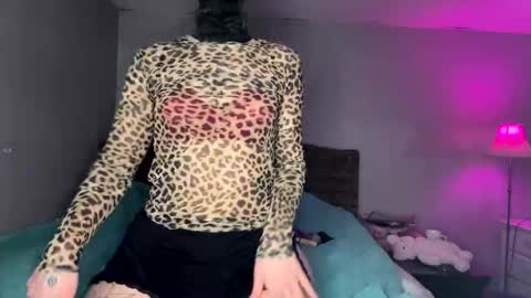 Snapshot of meowmeow_emma chatting on 11.06.25 meowmeow_emma online show from 11.06.25