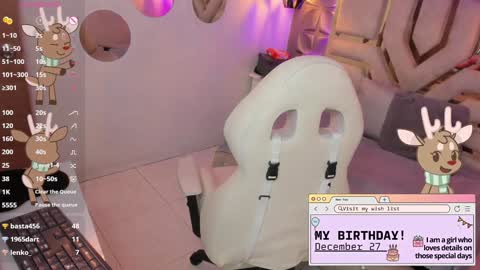 Snapshot of meraki_fraise chatting on 12.21.24 online show from 12.21.24