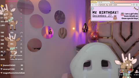 Snapshot of meraki_fraise chatting on 12.24.24 online show from 12.24.24
