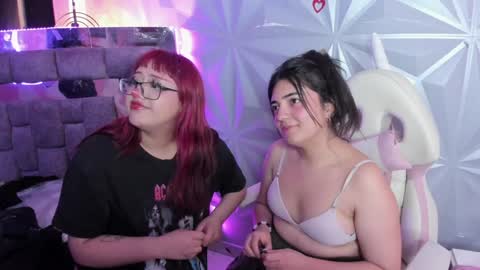 Snapshot of meraki_fraise chatting on 01.12.25 online show from 01.12.25