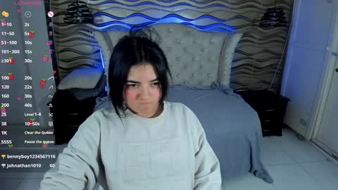 Snapshot of meraki_fraise chatting on 01.26.25 online show from 01.26.25