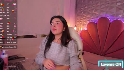 Snapshot of meraki_fraise chatting on 02.04.25 online show from 02.04.25