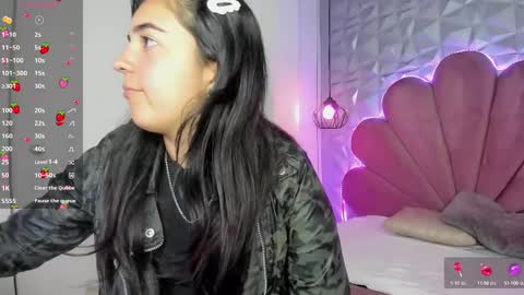Snapshot of meraki_fraise chatting on 02.15.25 online show from 02.15.25