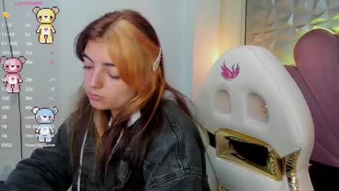 Snapshot of meraki_fraise chatting on 03.07.25 online show from 03.07.25