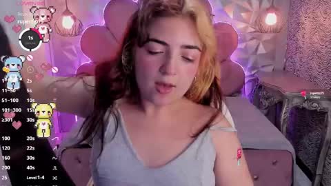 Snapshot of meraki_fraise chatting on 03.08.25 online show from 03.08.25