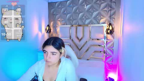 Snapshot of meraki_fraise chatting on 10.01.25 online show from 10.01.25
