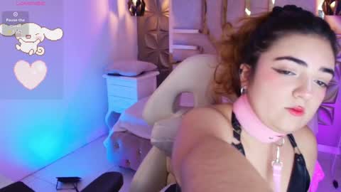 Snapshot of meraki_fraise chatting on 10.10.25 online show from 10.10.25