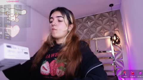 Snapshot of meraki_fraise chatting on 10.19.25 online show from 10.19.25